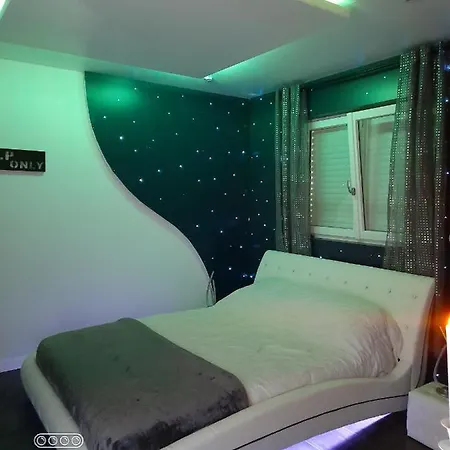 2 Caps 4*
